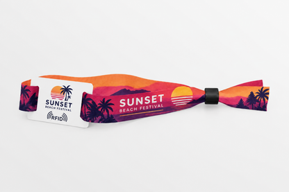 RFID textilný náramok z rPET s oranžovou potlačou plážového festivalu pri západe slnka