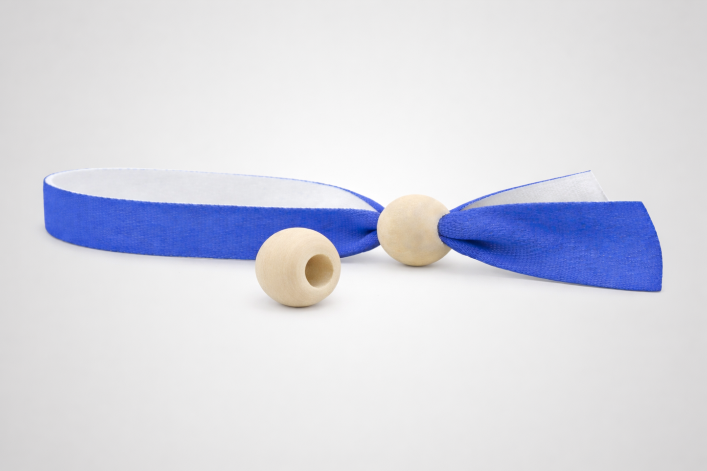 Zatváranie festivalového náramku